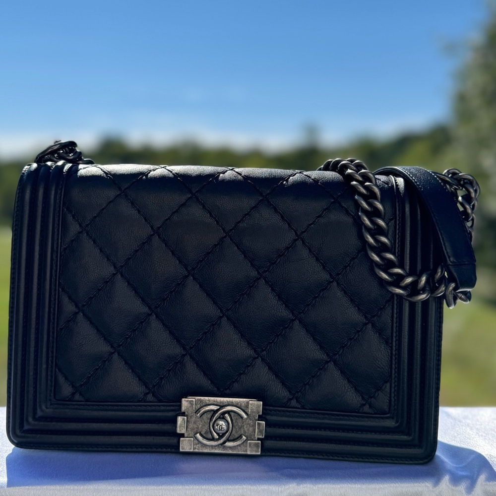 Chanel Large Boy Bag – Black Quilted Caviar Leather with Ruthenium Hardware - Picture 5 of 13